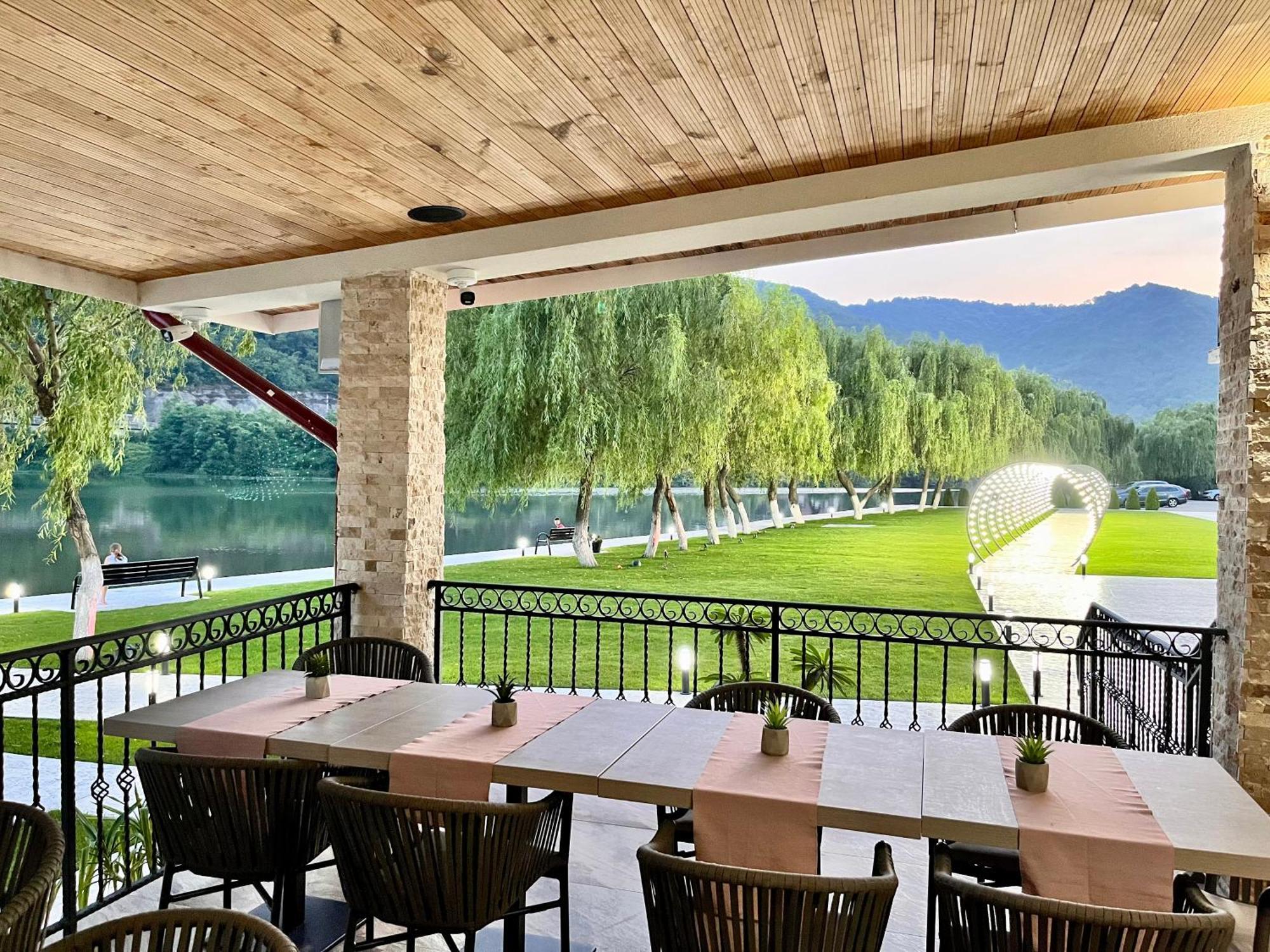 Vega Resort Restaurant & Lodge Orşova Exterior foto