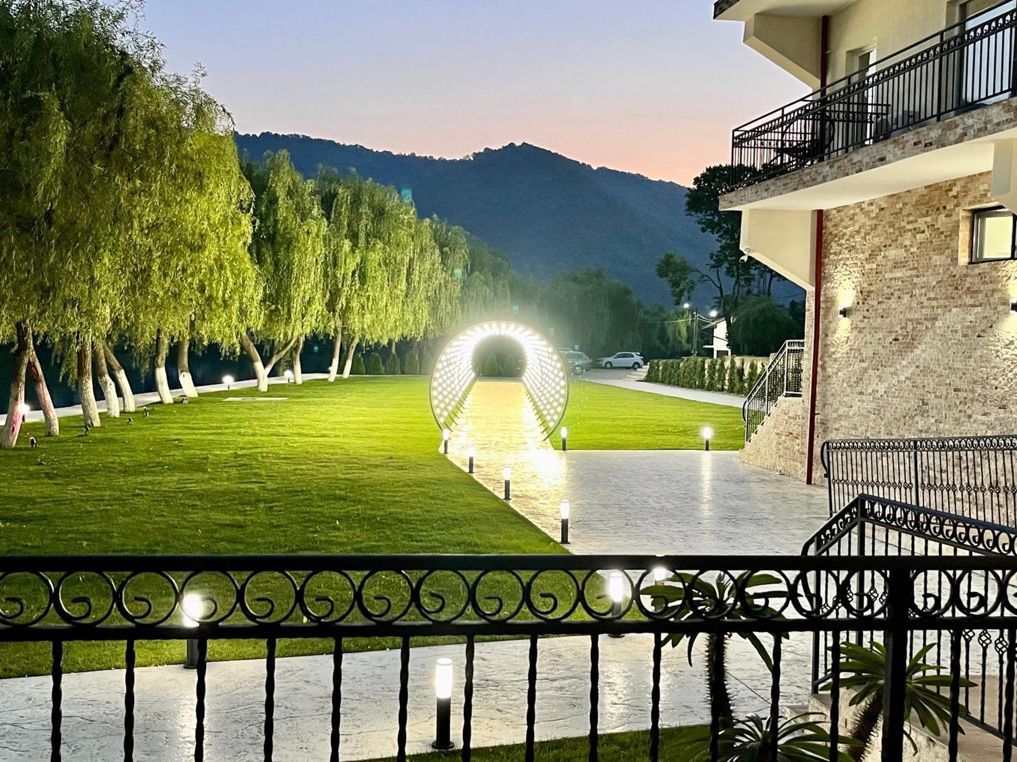 Vega Resort Restaurant & Lodge Orşova Exterior foto