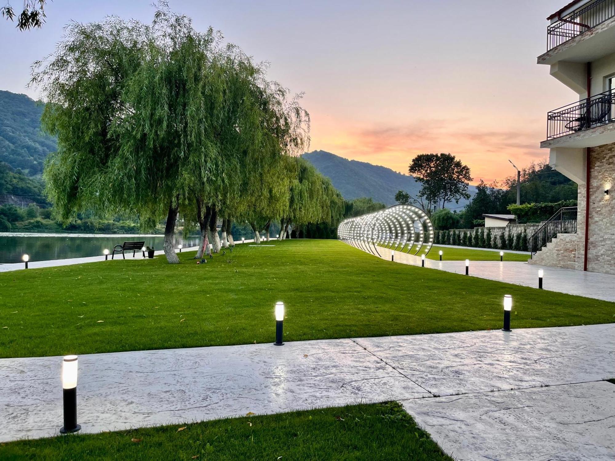 Vega Resort Restaurant & Lodge Orşova Exterior foto